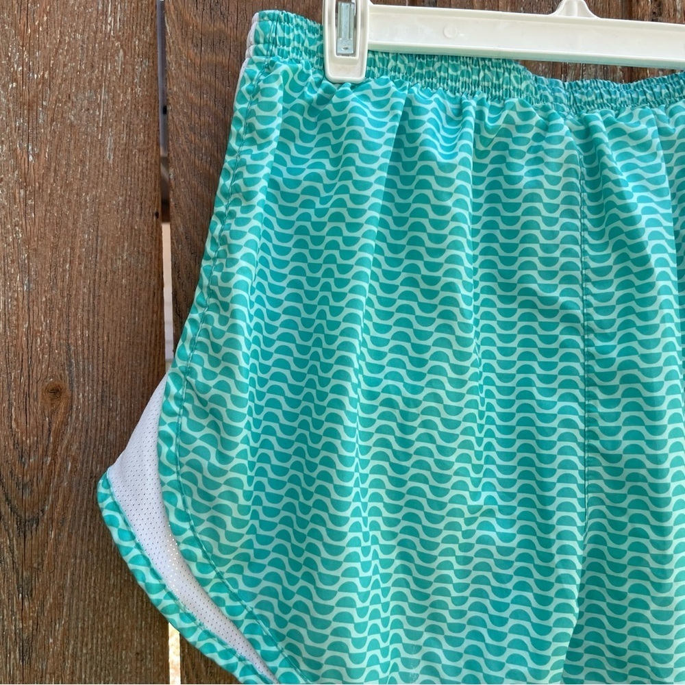 NIKE Women’s Dri Fit Teal White Athletic Shorts Size Small - Picture 6 of 9